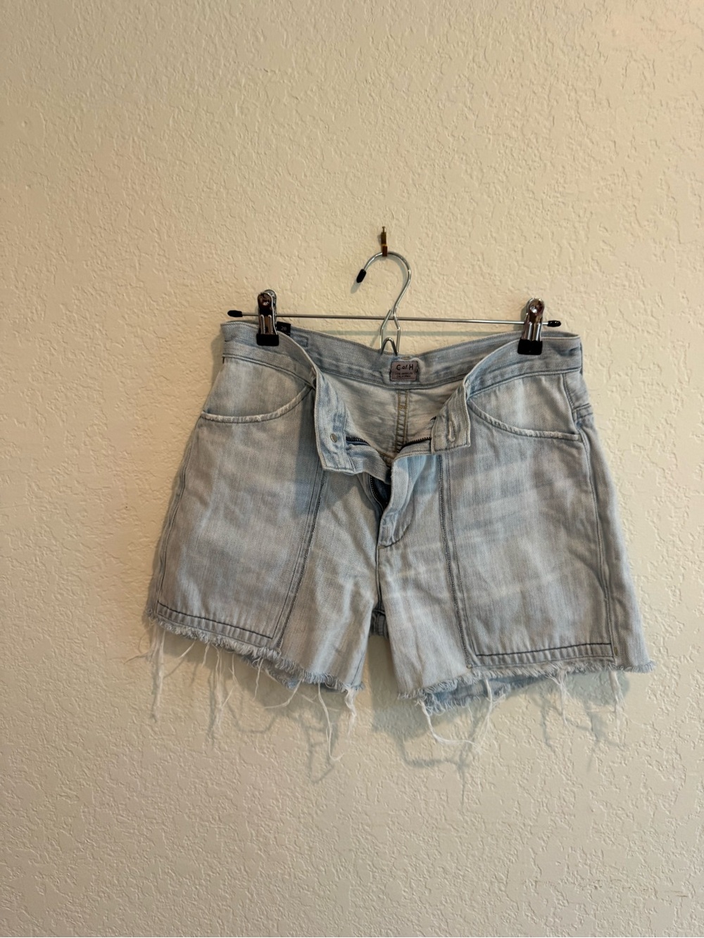 Citizens of humanity mid rise mid thigh Light Wash Denim Cutoff Shorts - Women